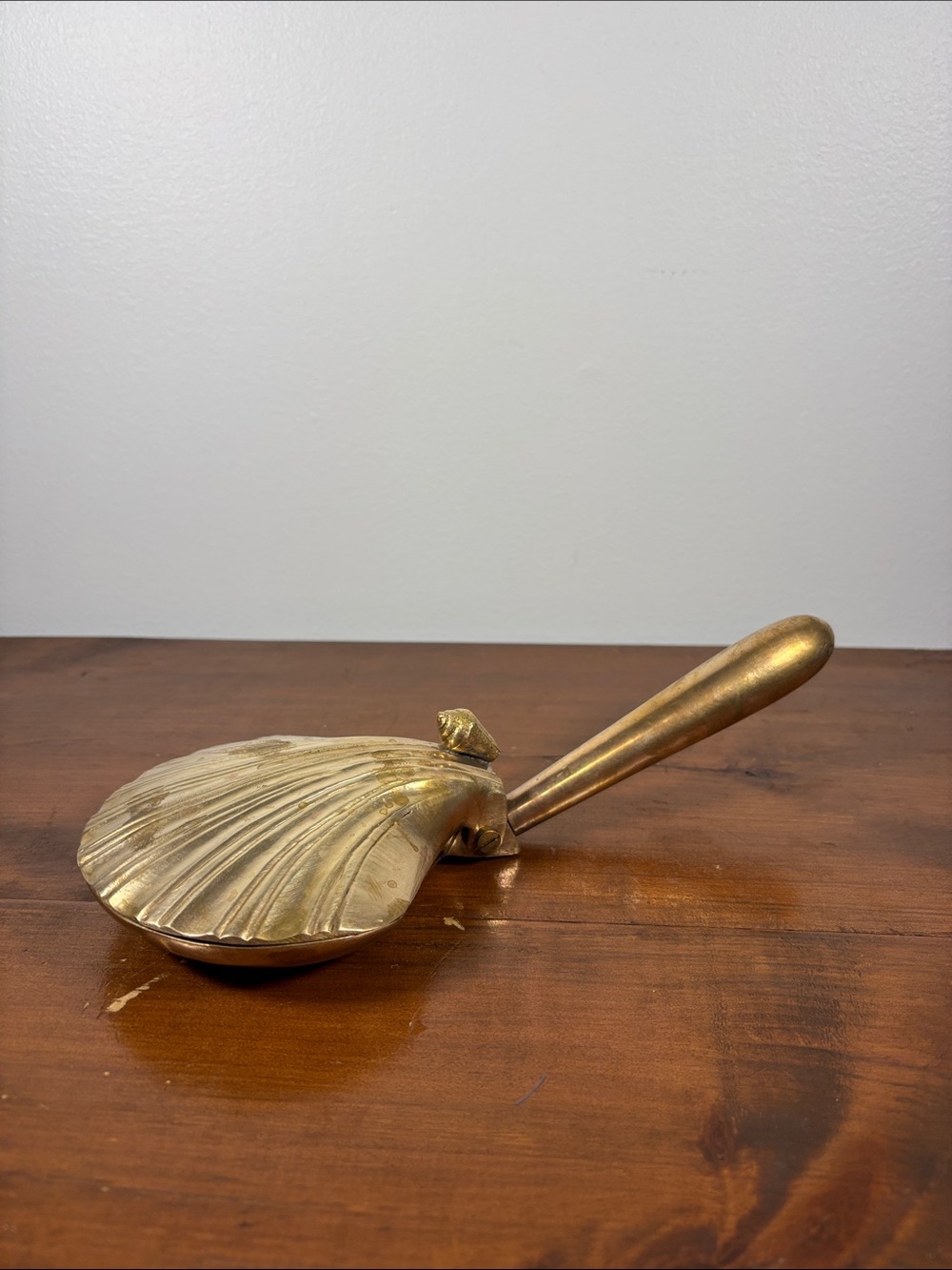 VTG Brass Shell Shape Silent Butler, Home Decor Beach vibe Midcentury inspired
